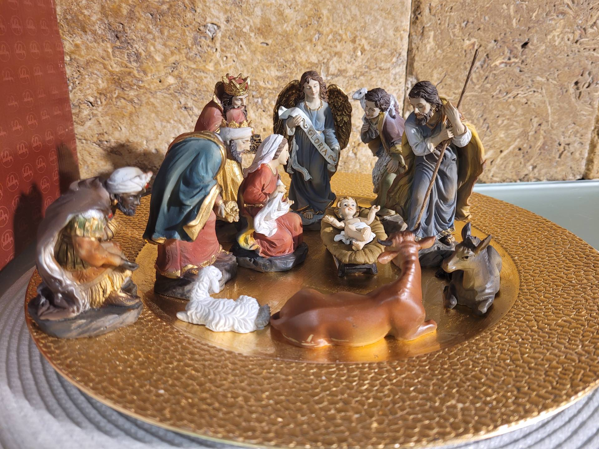 12cm es Betlehem figurákkal  