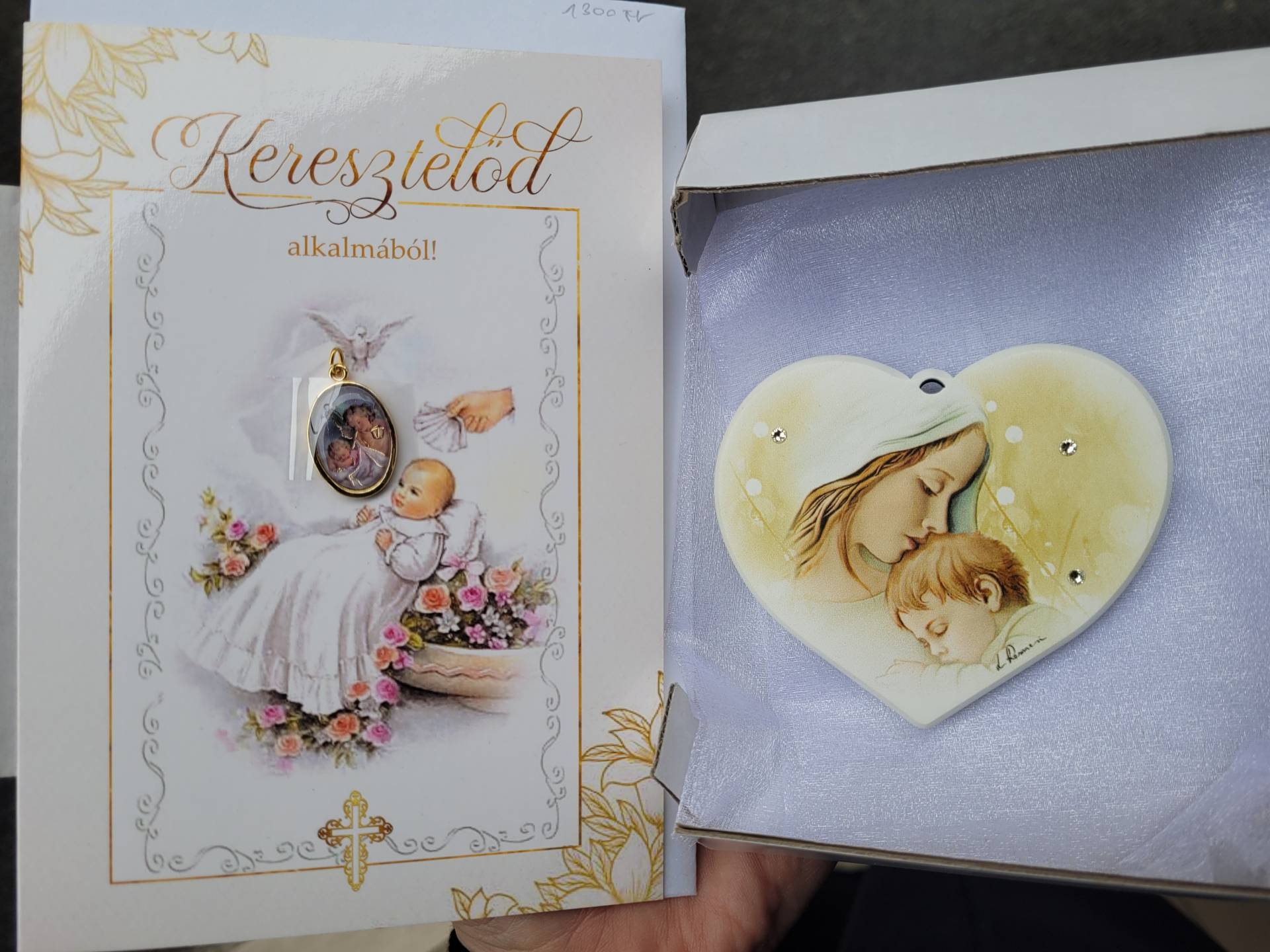 Keresztelőre Kislánynak/Kisfiúnak Is lehet Ajándékba swarowski kővel ezüst lappal + Áldás lap éremmel 