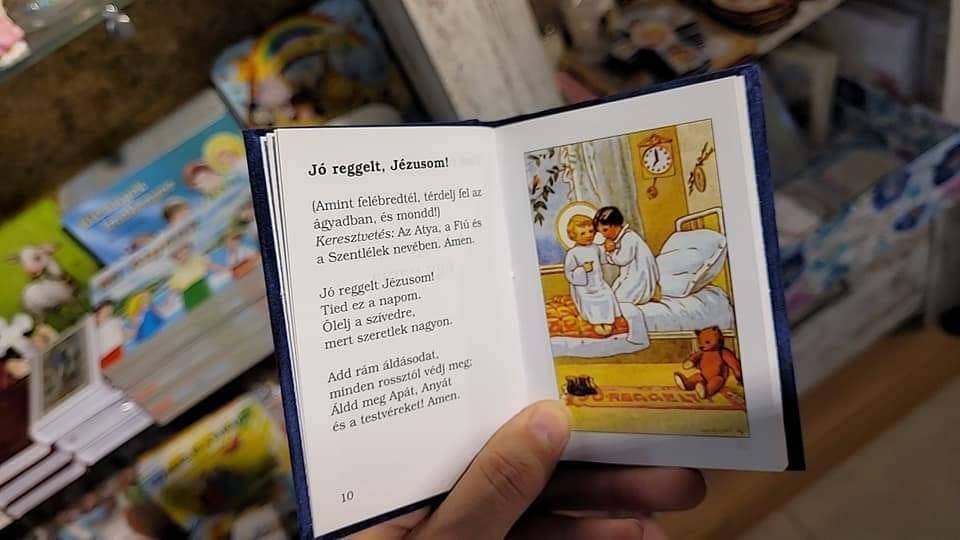 Kisgyermekek részére IMAKÖNYV BÁRMILYEN ALKALOMRA AJÁNLOM! 