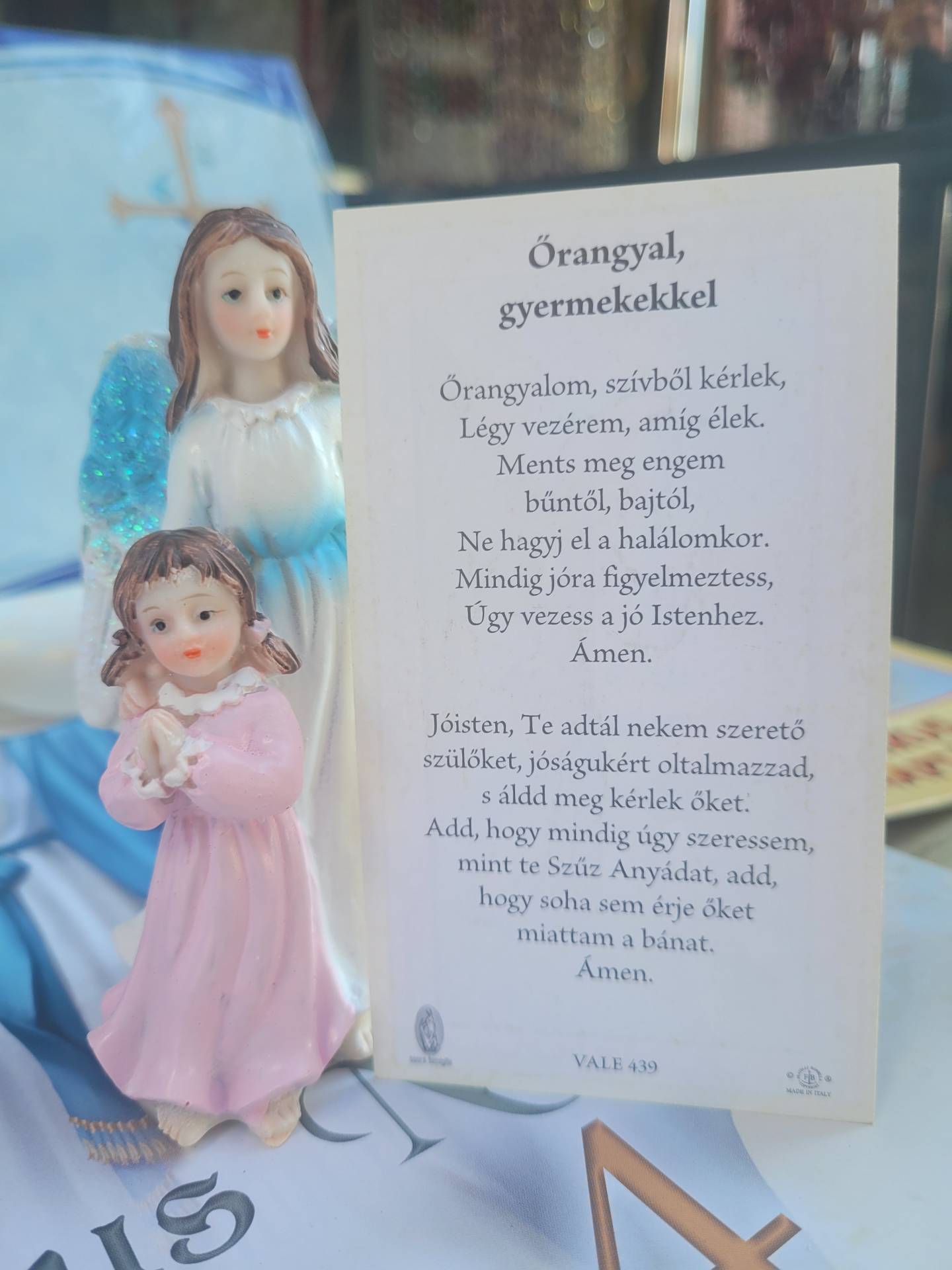 Kislány Őrangyallal+Napi imádság gyerekeknek 