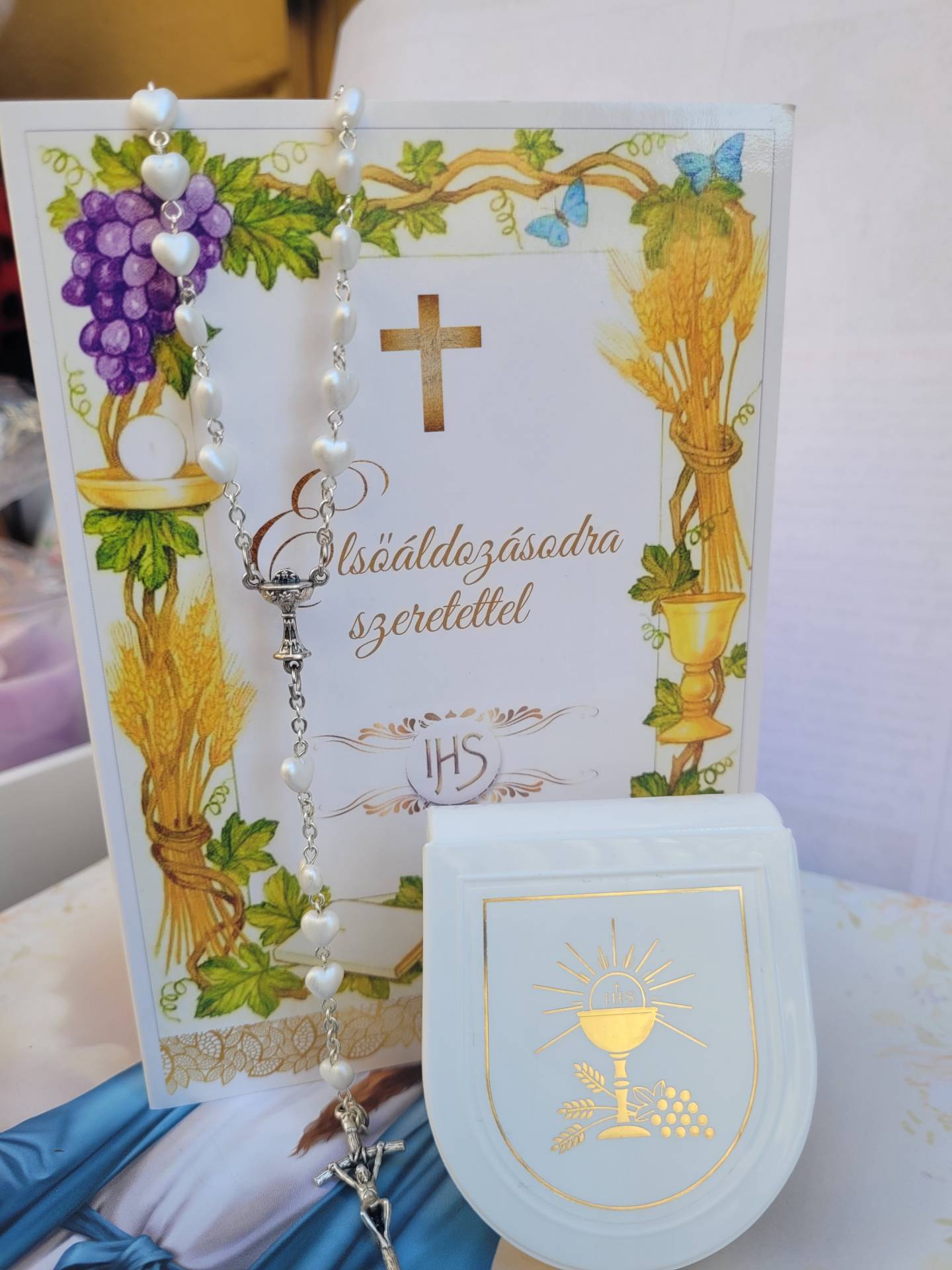 Elsőáldozásra Gratulációs Lap+ Kelyhes Rózsafüzér tokkal  