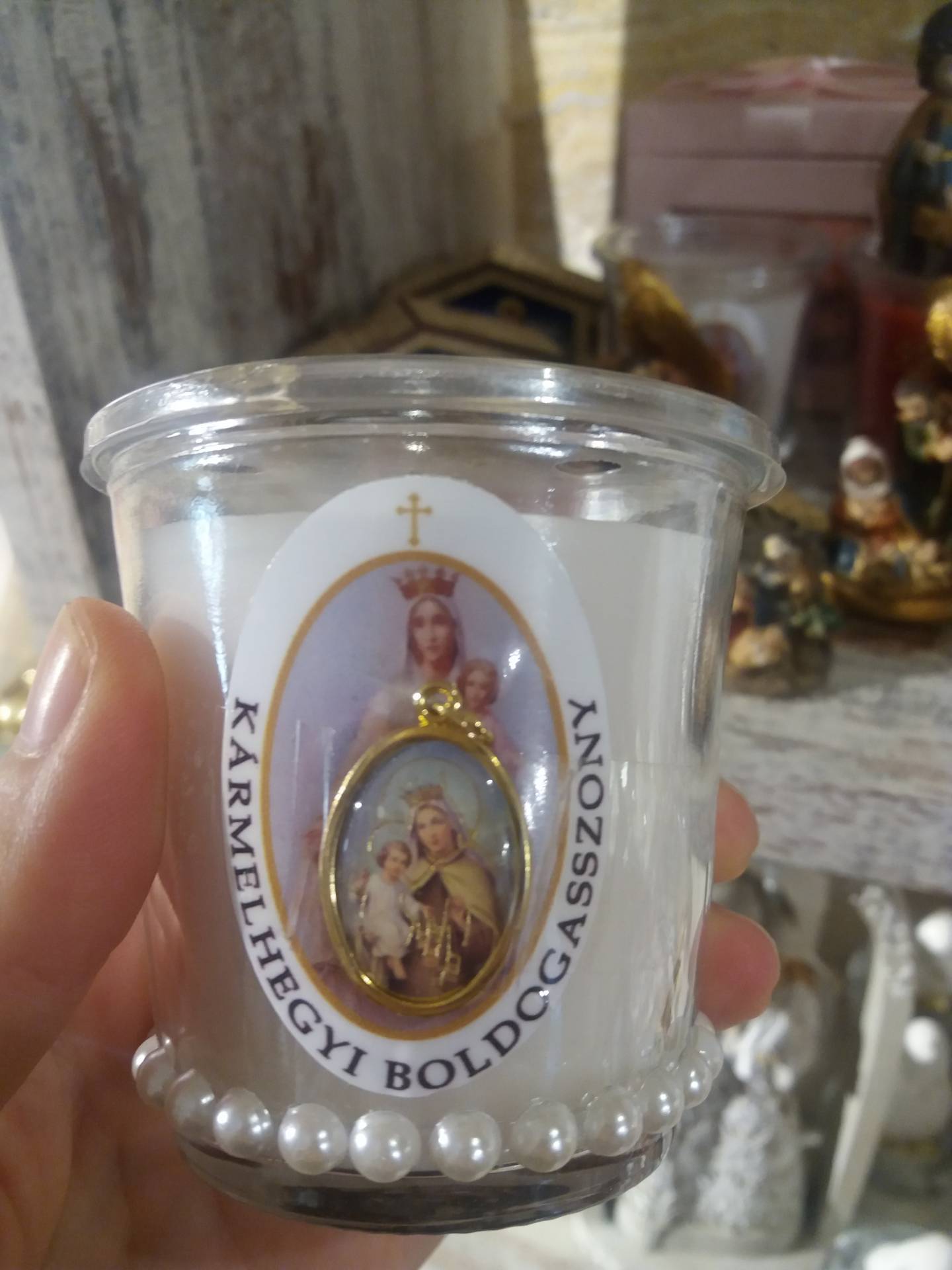 Kármelhegyi Szűzmária üvegpoharas gyertya éremmel 