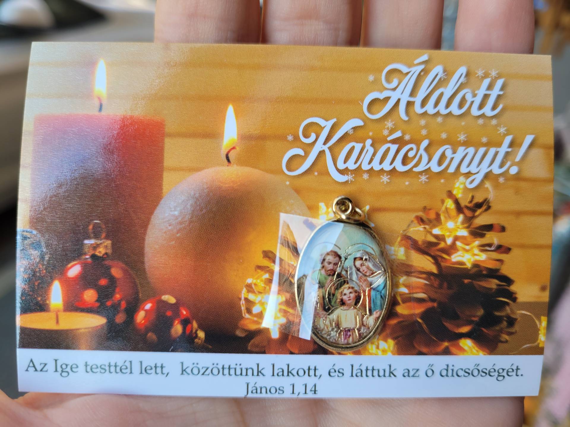 Ajándékkisérő Kártya Szent Család Éremmel 
