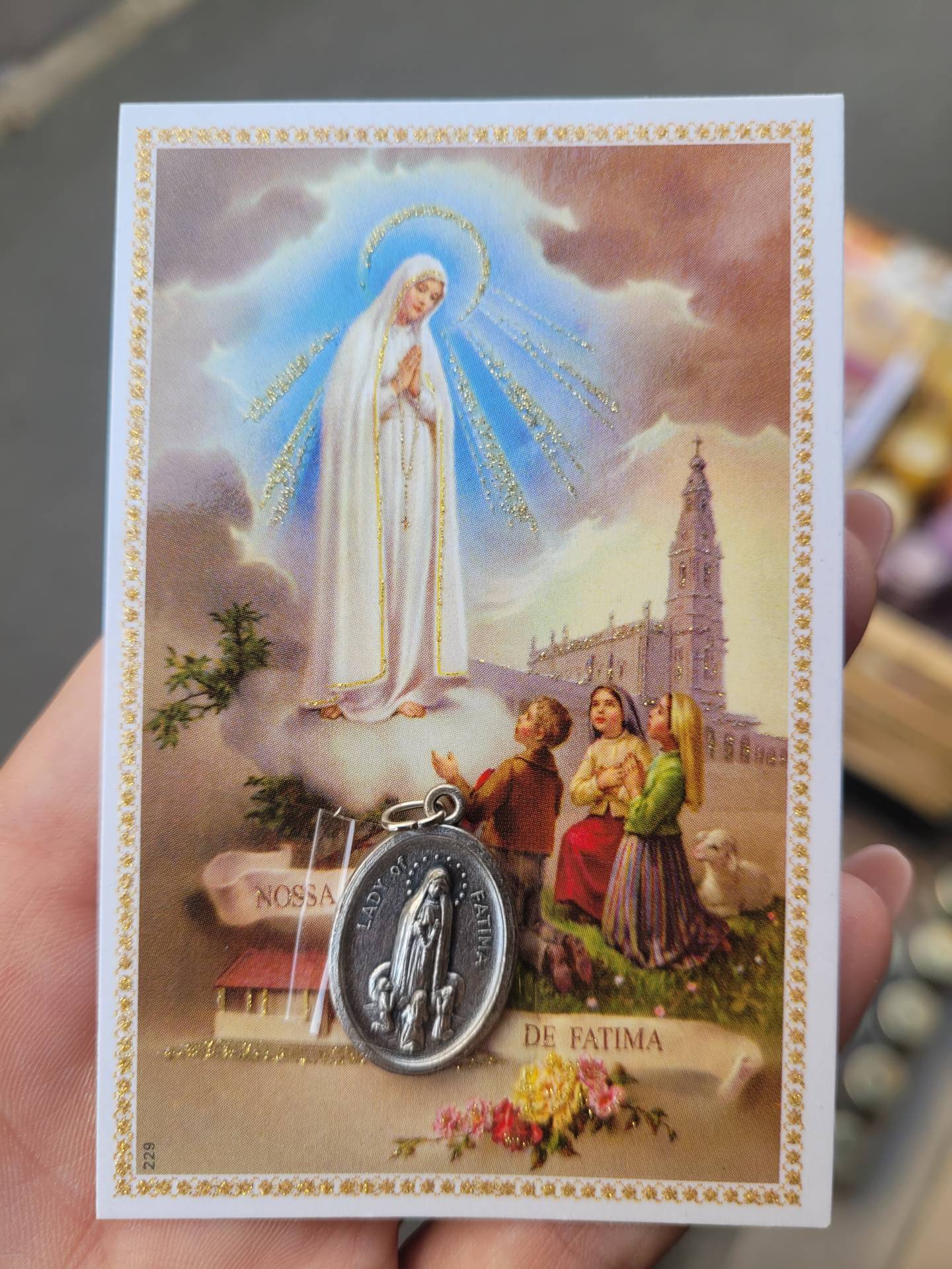 Most Segits meg Mária ima+Fatimai szűzanya szentkép éremmel  