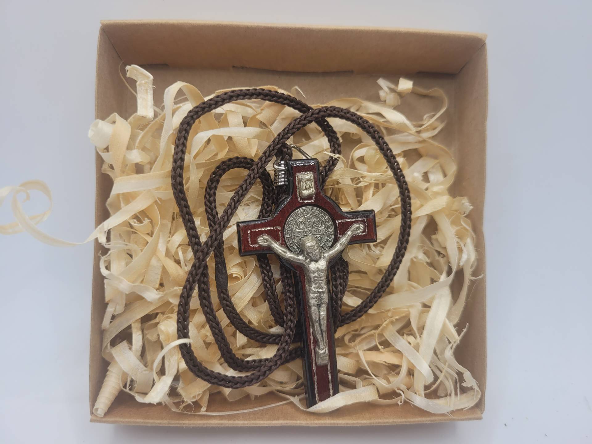 Felnőtteknek,Bérmálkozóknak Ajándékba  Nyaklánc méret:6cm*3,5cm  