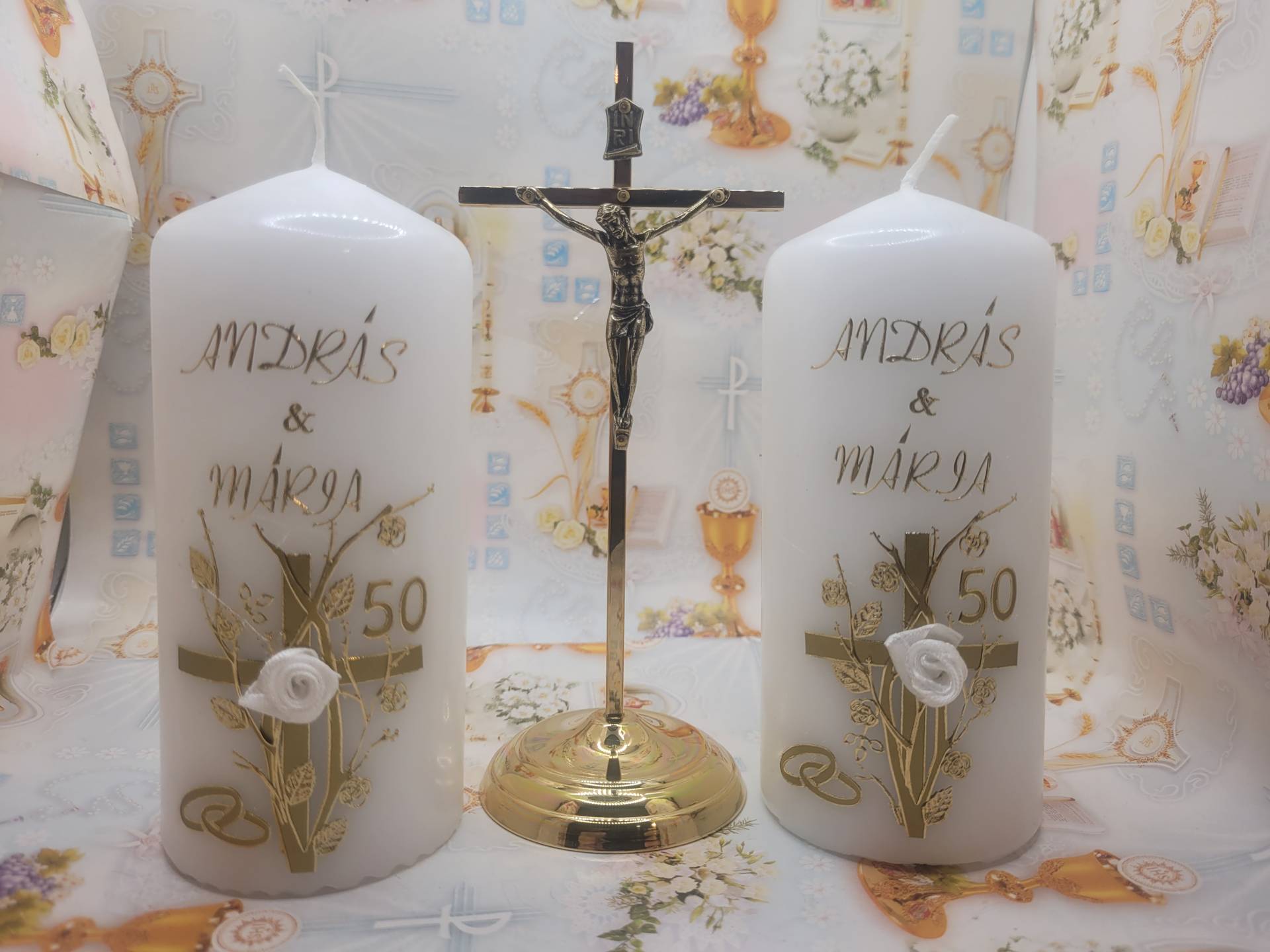 Oltárra 2db gyertya A HÁLADÓ MISEOLTÁRRA  JUBILÁNS MISÉHEZ 50 