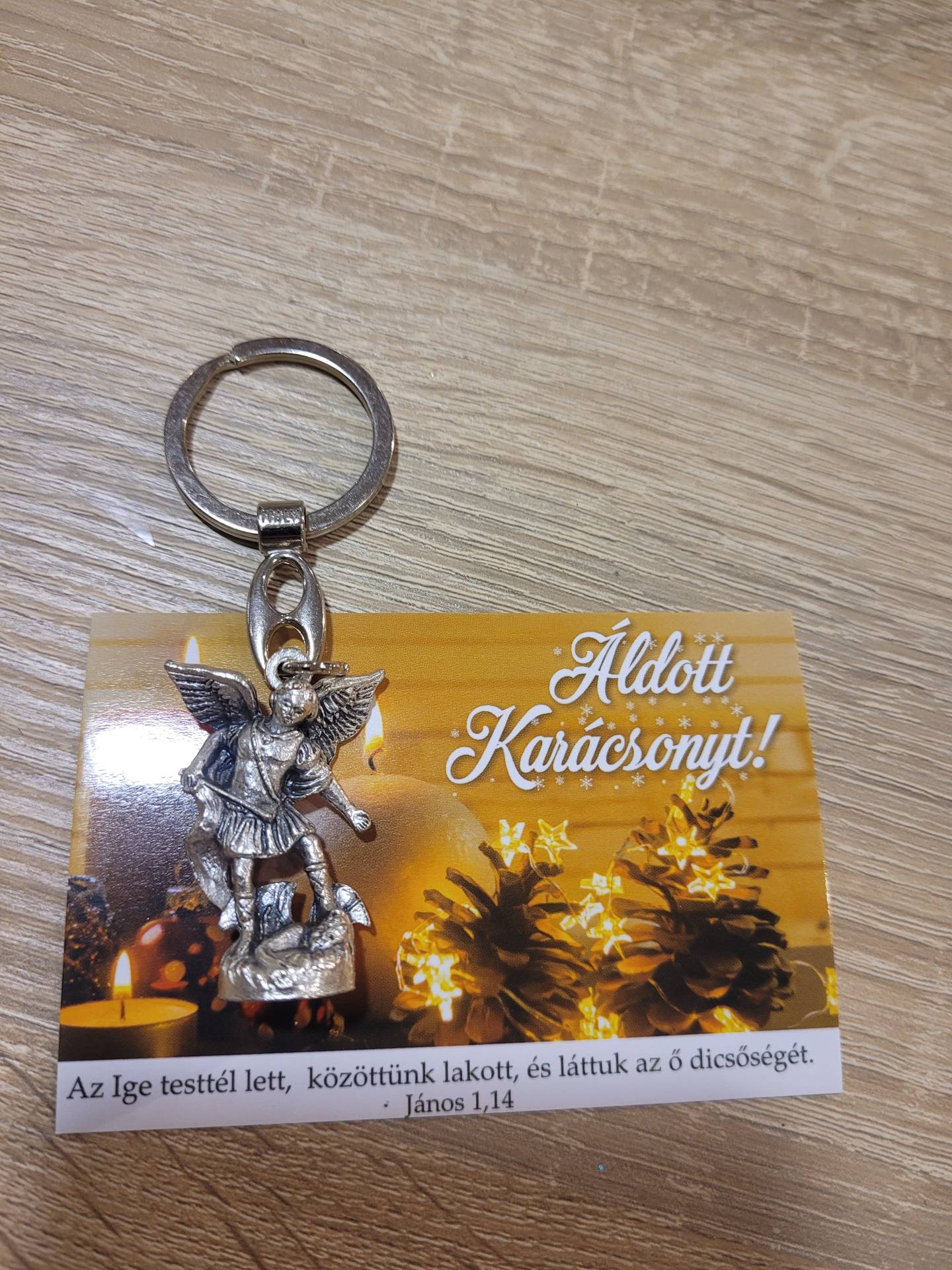 Karácsonyi ajándékkisérővel SZENT MIHÁLY ARKANGYAL KULCSTARTÓ 