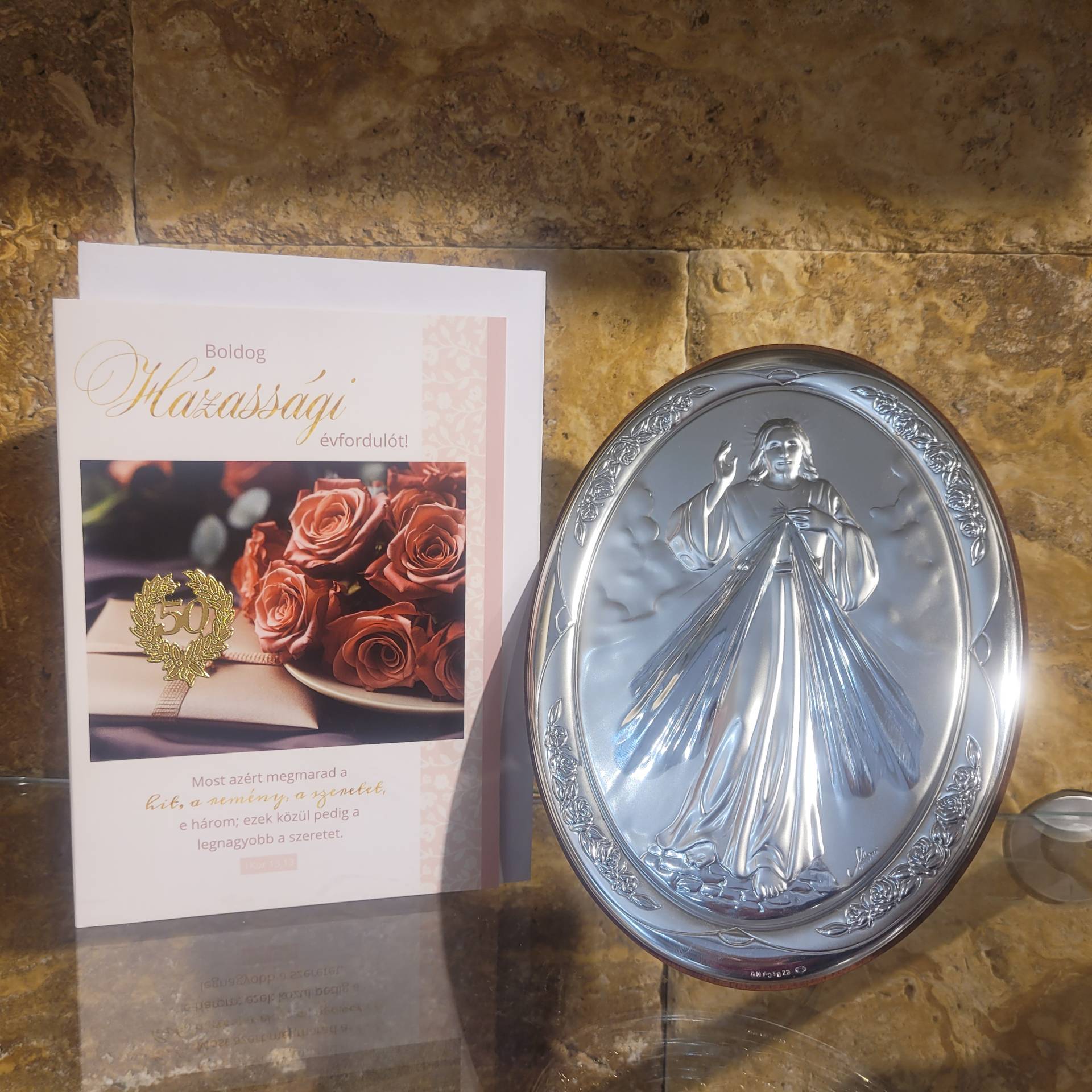 Házassági Évfordúlóra  50  Gratulációs Lap Isten Áldásával+Ezüst ikon Irgalmas Jézus mérete: 19cm*13cm 