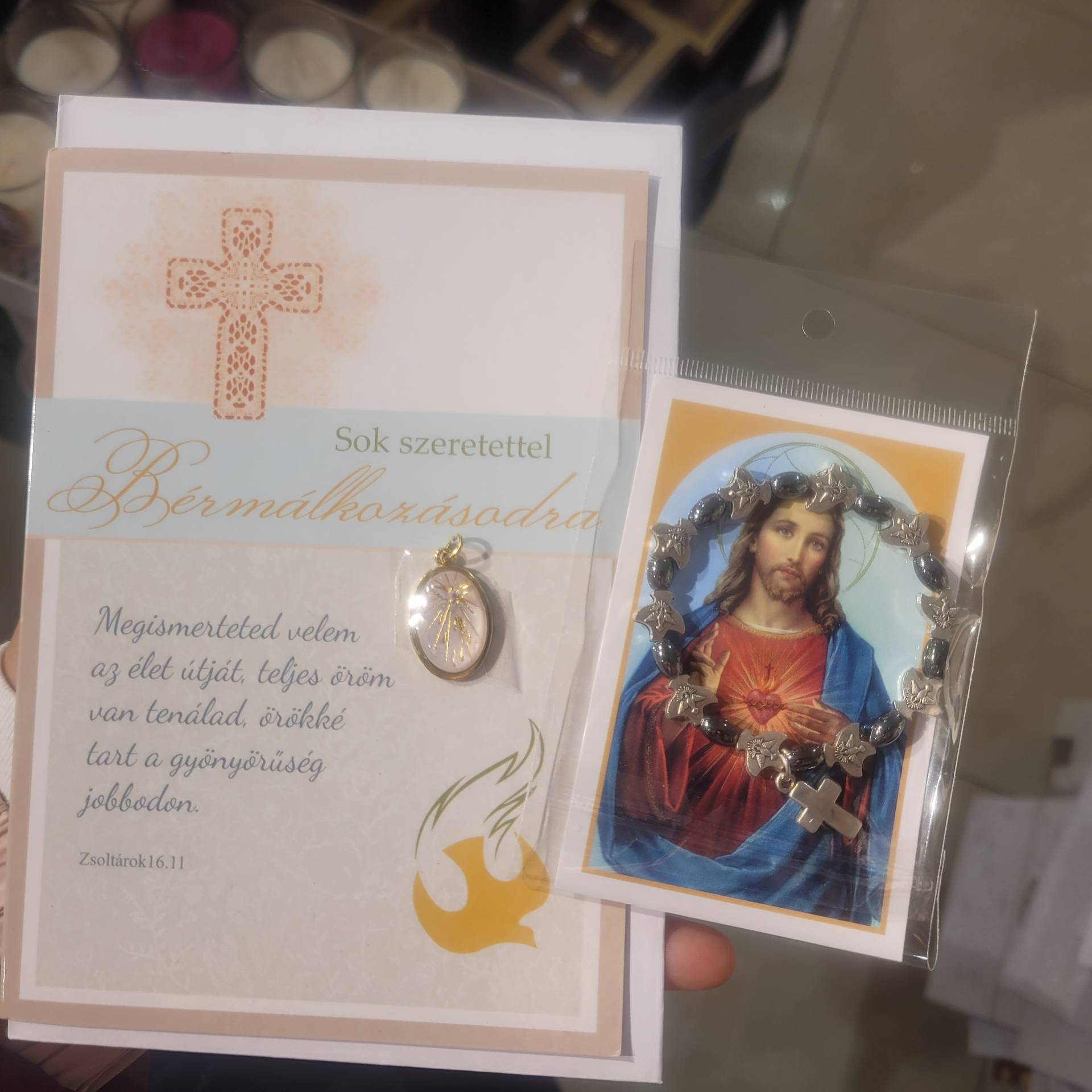 Bérmálásra Lányoknak Hematit Ásványból Szentlélek Karkötő+ Gratulációs Lap Szentlélekéremmel 