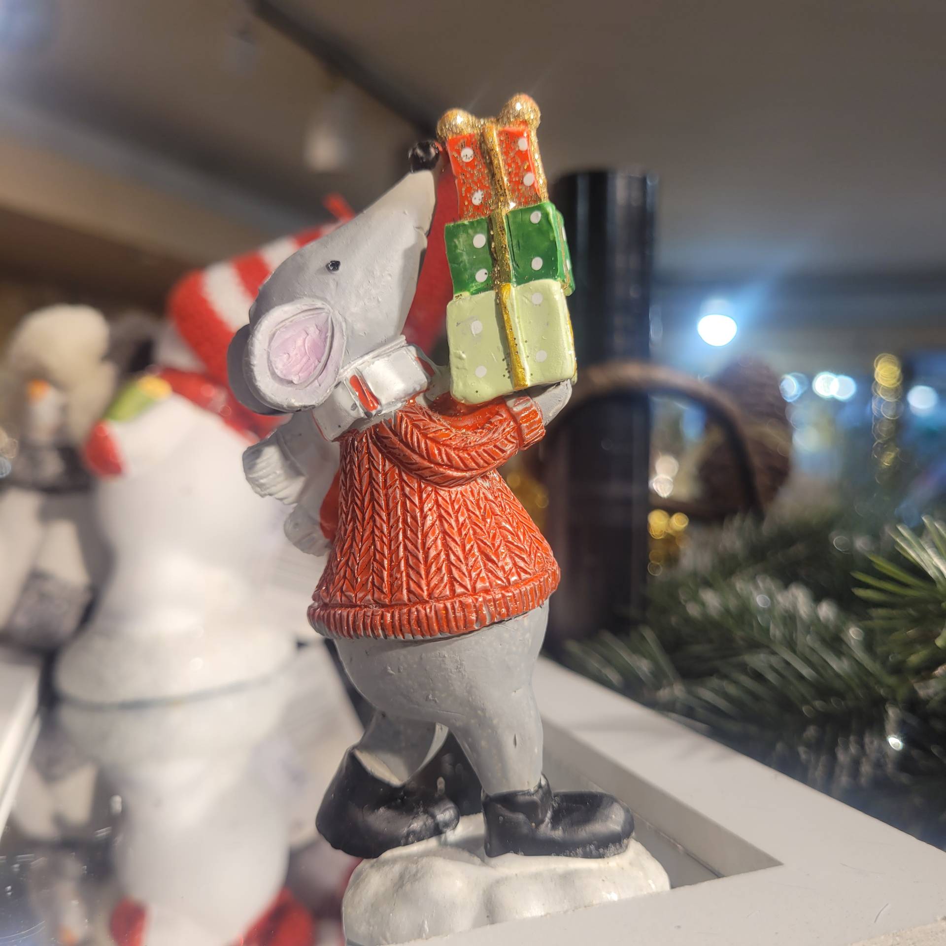 Diótörő figura egér 