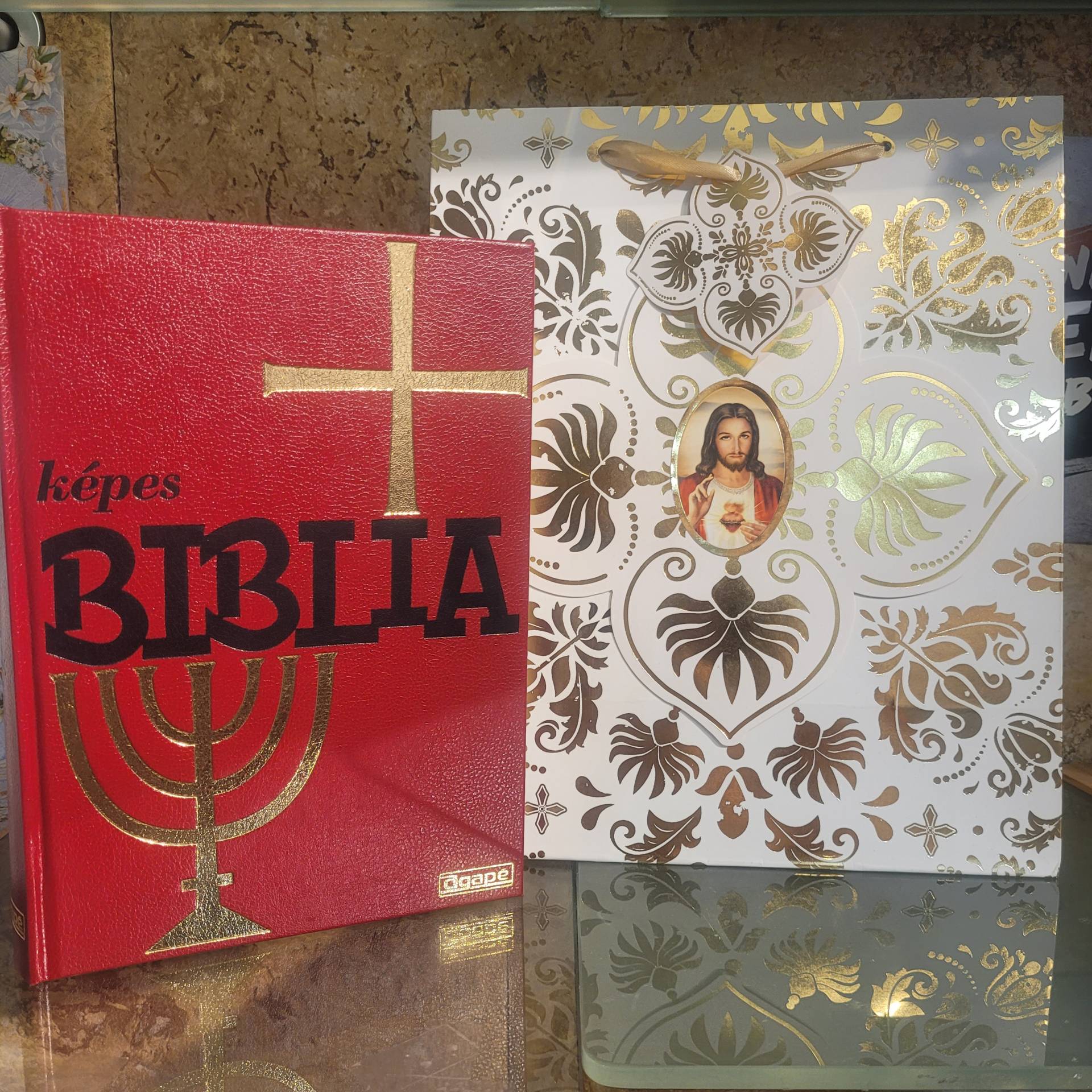 Házaspárok,Családok Részére Képes Biblia+ Ajándéktáska 